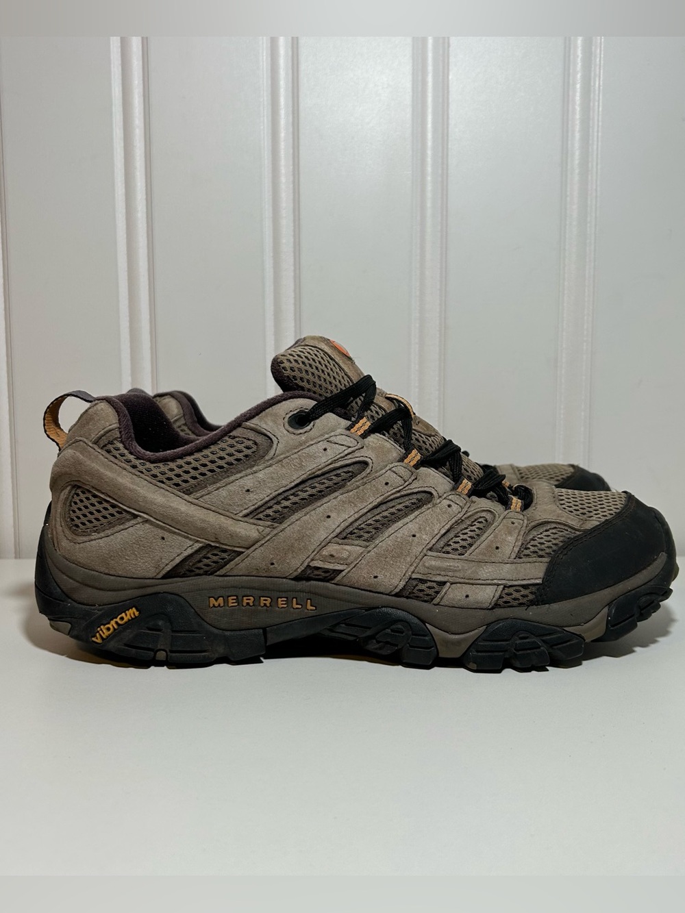 Merrell Moab 2 walnut brown Men's Taupe and Black Trail Hiking Shoe